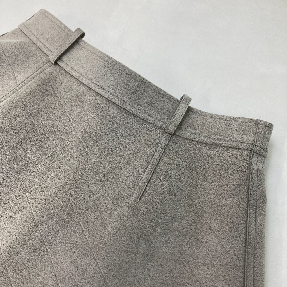 全国に配送可能。 LOUIS VUITTON ルイ ヴィトン スカート グレー系 38 240101479413 レディース