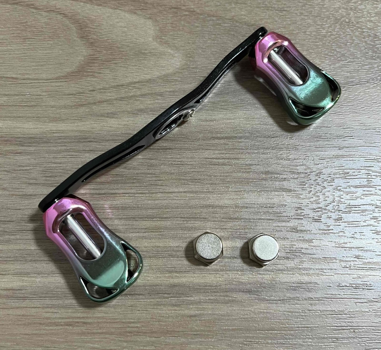 新品未使用 ダイワ シマノ共用 80㎜ カスタムダブルハンドル スピニングリール ダブルハンドル 98mm アルミ ダイワ Daiwa