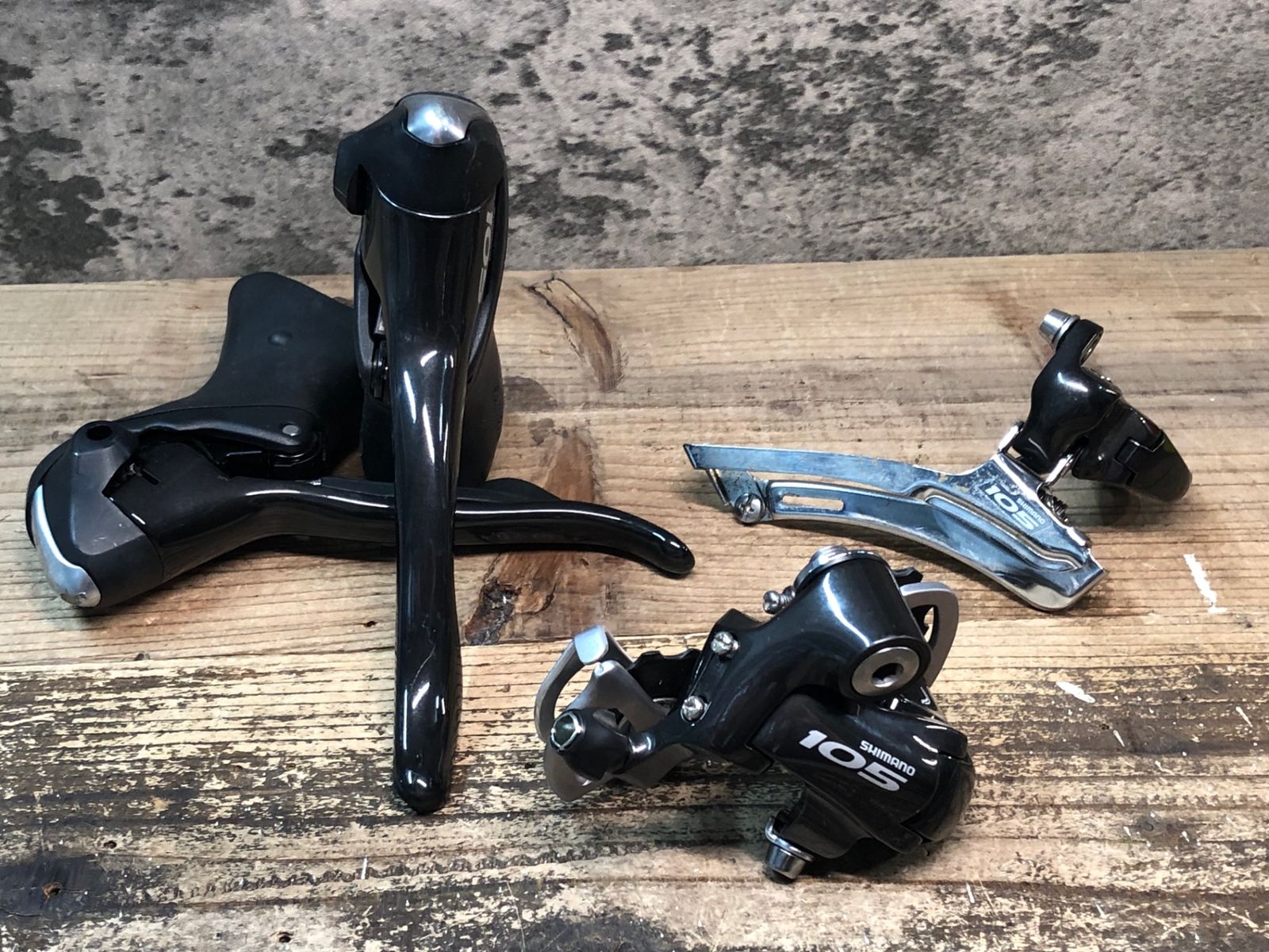 ※しよしは　シマノ 105 5600 sti レバー フロント リア ディ 楽天市場】shimano 105 5600（自転車用パーツ｜自転車