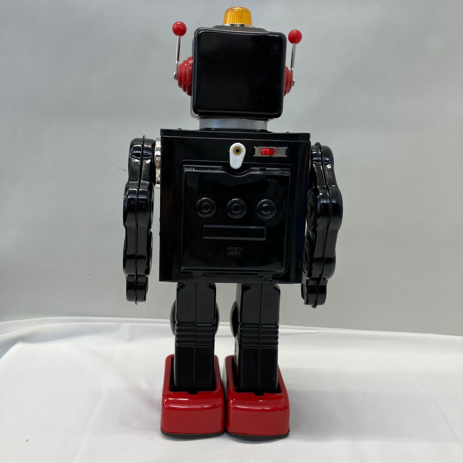 3-000020】 BATTERTY OPERATED テレビロボット メタルハウス ブリキ 美