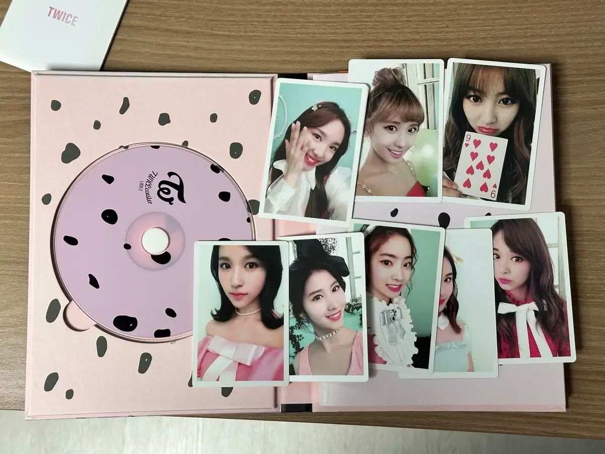 TWCE for Pocar Sweat 170405 | Pocar sweat, Nayeon, Kpop【TWICE