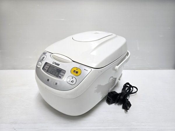 中古品】 タイガー TIGER マイコン炊飯器 炊きたて 5.5合炊き JBH-G1