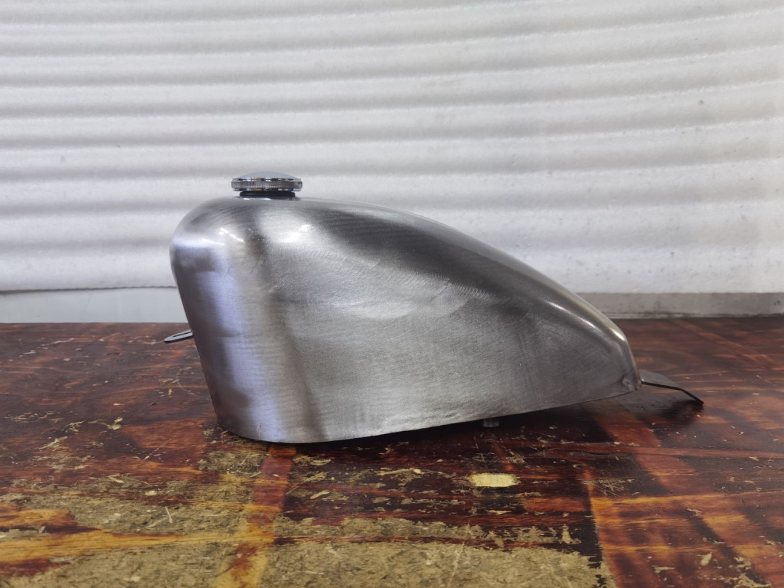 品 T-70 カワサキ バルカン400 800用 バルカンクラシック４００ VULCAN スポーツスター 燃料タンク ボルトオン コック付き タンク製作工房