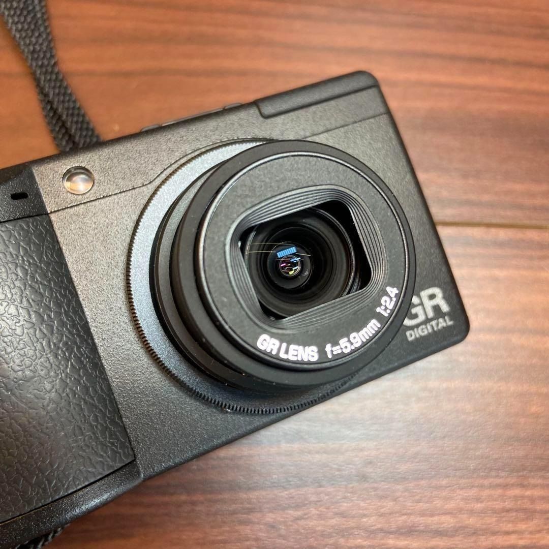 RICOH GR DIGITAL Ⅱ デジカメ ほぼ新品 3824 RICOH GR DIGITAL Ⅱ デジカメ ほぼ新品 3824 - メルカリ