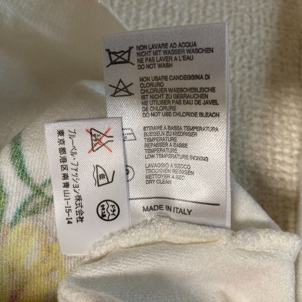 美品 Blumarine ブルマリン 花柄 ストレッチ ニットカーディガン サイズ40 ホワイト レディース 古着 中古 Blumarine - 美品 Blumarine ブルマリン 花柄 ストレッチ ニット