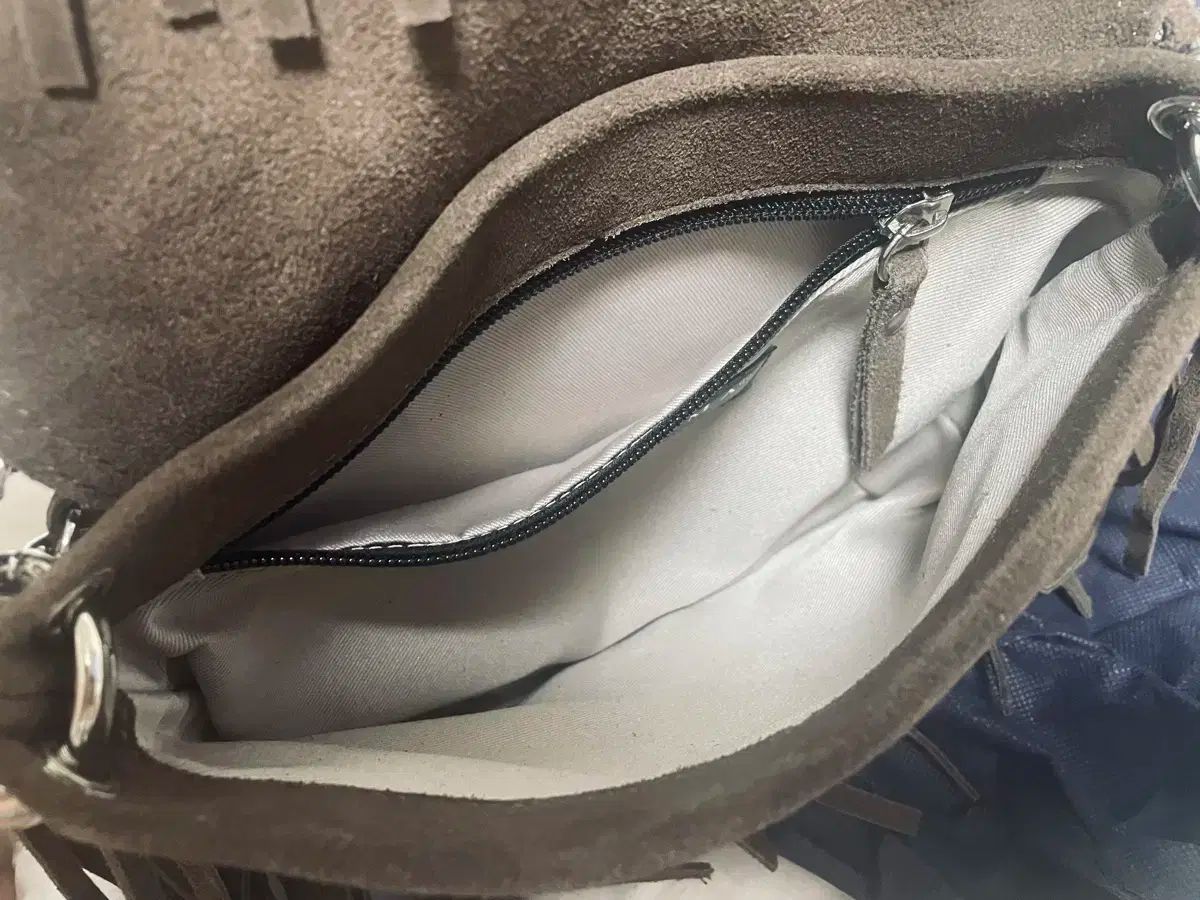 フリンジ チェーンバッグ