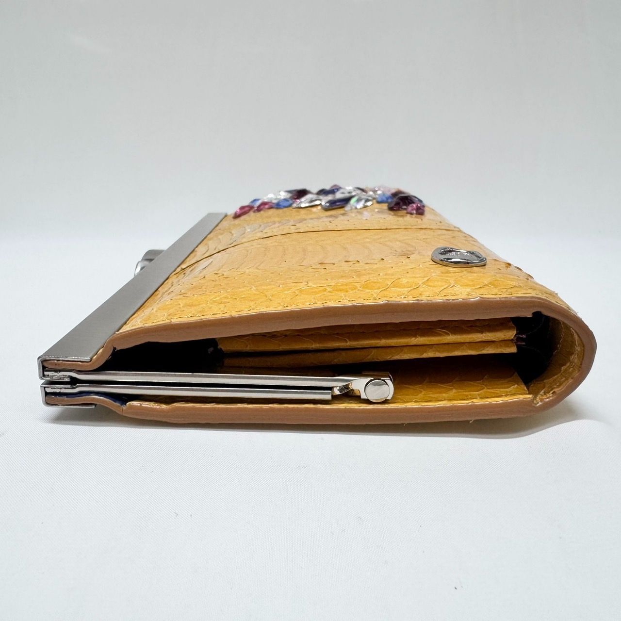 A.D.M.J】長財布 がま口 クロコ型押し イエロー スワロフスキー