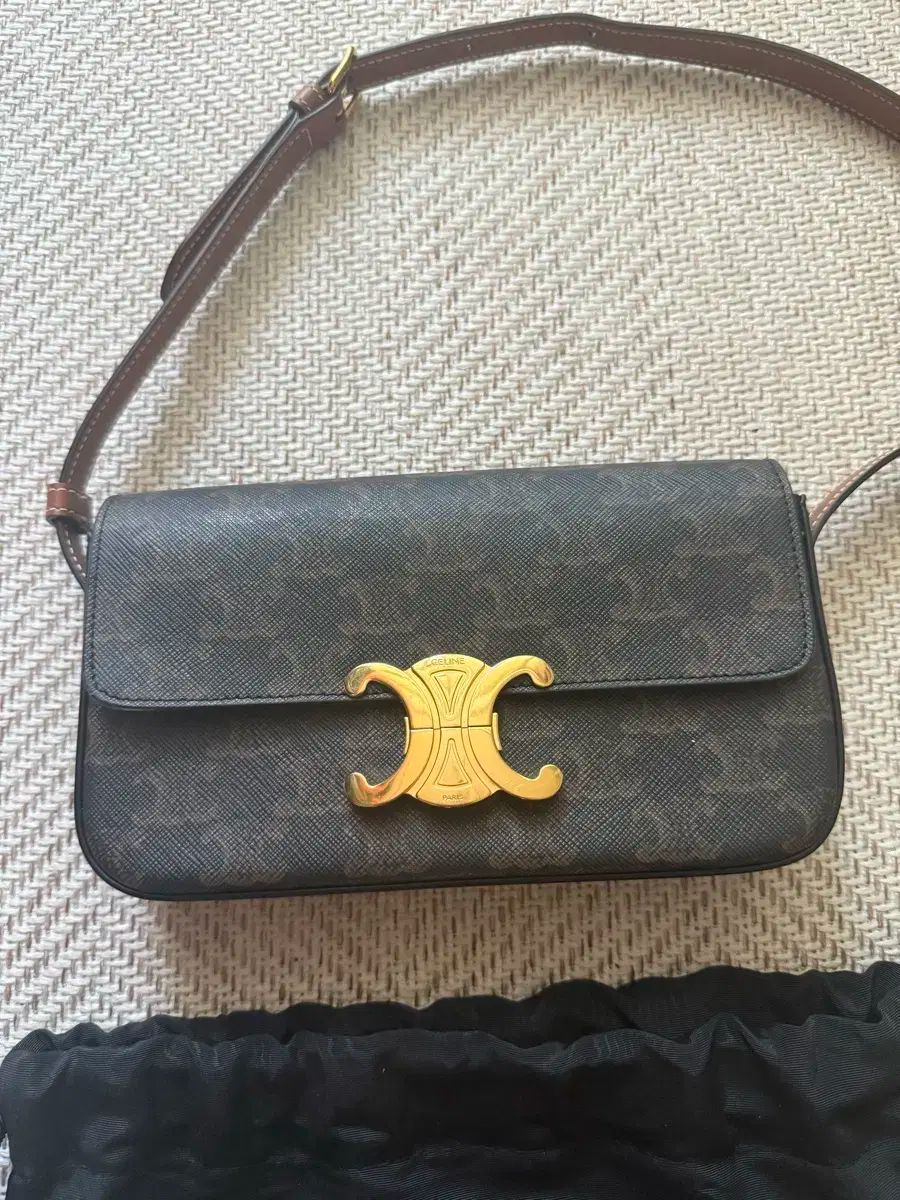 Celine セリーヌ トリオンフ クロードバッグ