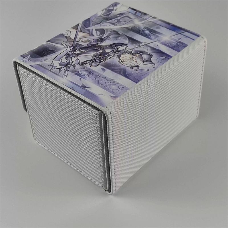 遊戯王 白銀の城のラビュリンス レザーデッキケース 61-tsJIr68L._UF1000,1000_QL80_.jpg