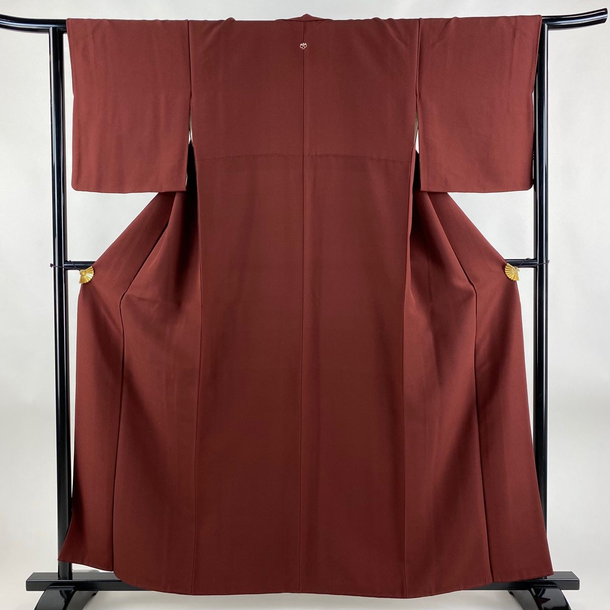 色無地 美品 名品 身丈158.5cm 裄丈63.5cm 正絹 【中古】 色無地 身丈158.5cm 裄丈63.5cm S 袷 えんじ色 正絹 優品 一つ紋