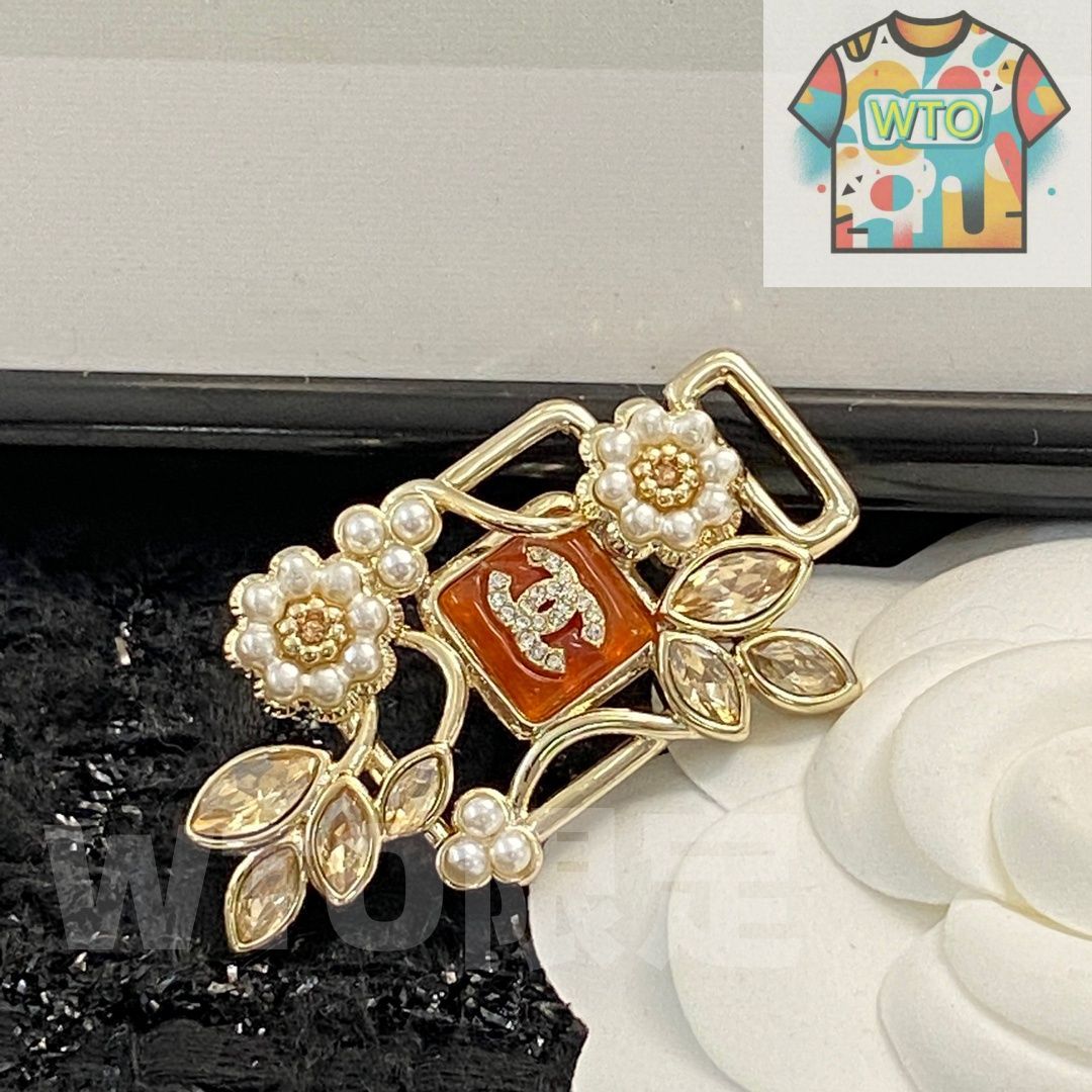 CHANEL　シャネル　ゴールド　フェイクパール　フラワー　ブローチ 中古・古着通販】CHANEL (シャネル) フェイクパールブローチ