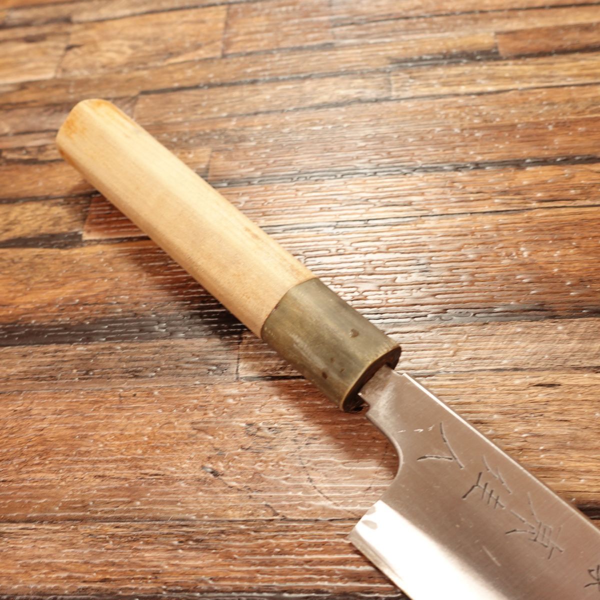 出刃包丁 鋼製？ 木製ハンドル 銘 総本家 東佳人 片刃 出刃包丁 鋼製