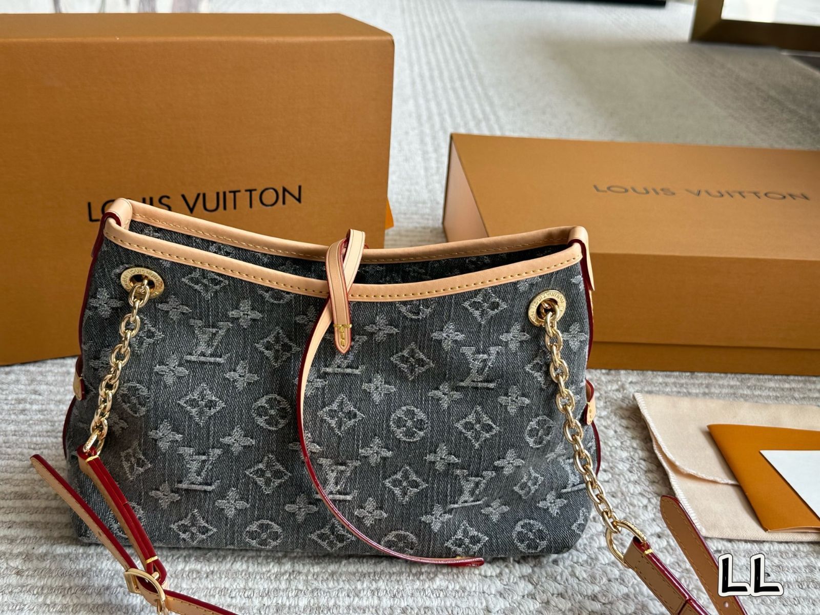【モノグラム】Louis Vuitton キャリーオール BB キャリーオール・バイブ BB LV バイブ｜ルイ・ヴィトン 公式