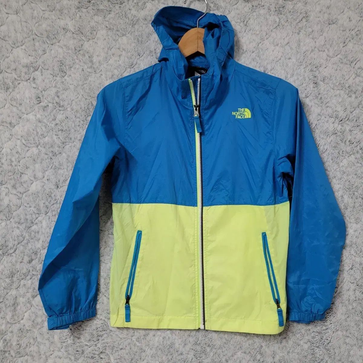 美品＊NORTHFACE＊ウィンドブレーカー THE NORTH FACE ザ・ノース・フェイス ランニングジャケット