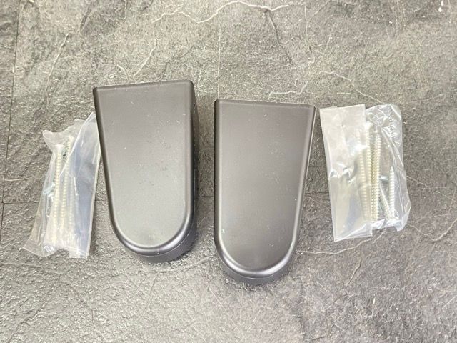 エンドブラケット