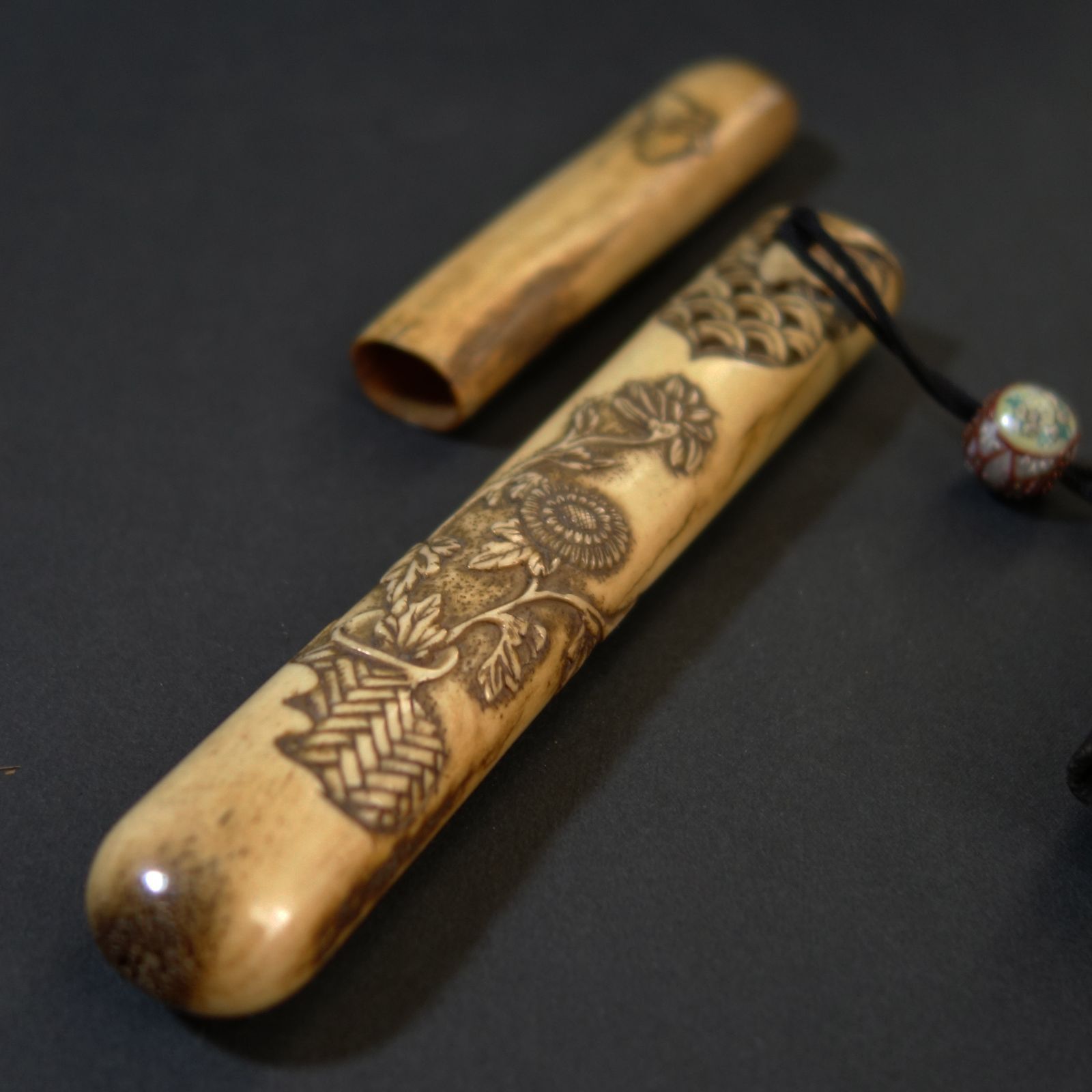 本象牙彫狐尼文根付】 提物印籠彫刻煙草入象牙彫刻 緒