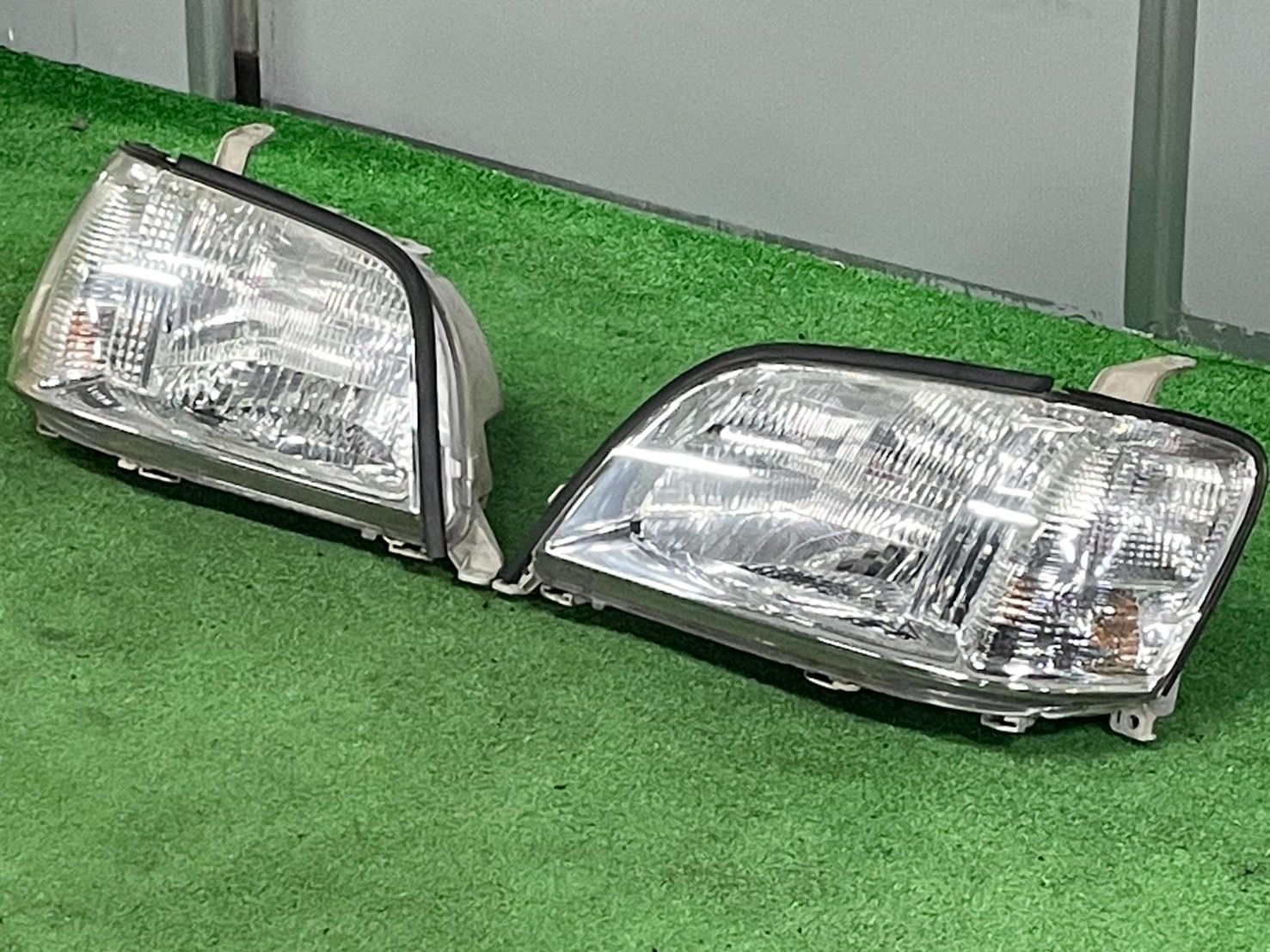 クラウン 17系 ヘッドライト 左右セット トヨタ jzs17 クラウン トヨタ