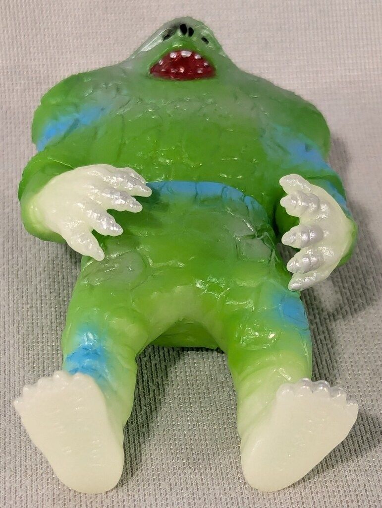 MAXTOY ミニソフビ怪獣倉庫シリーズ ジャミラ (緑蓄光) - メルカリ
