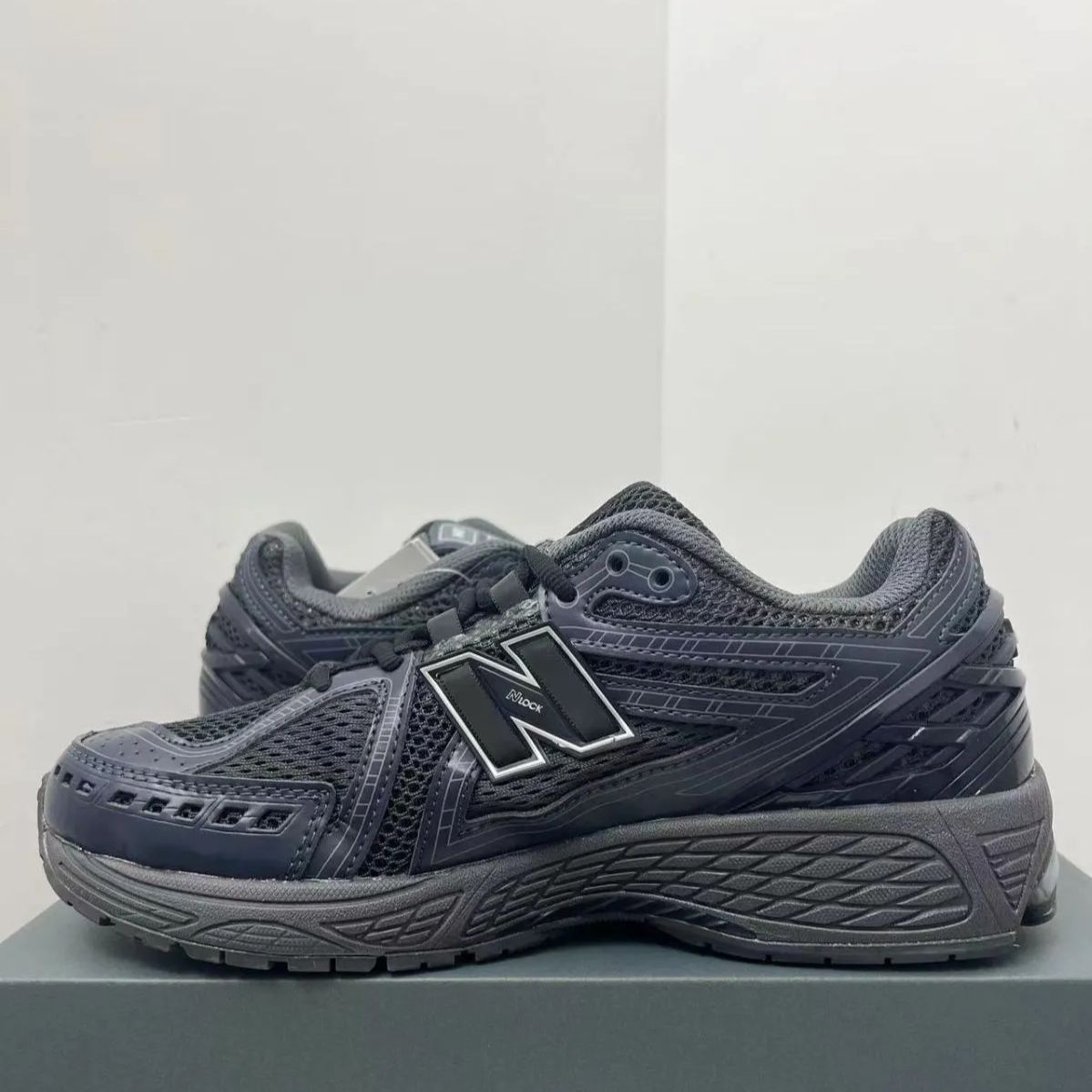 新品未使用 ニューバランス New Balance NB 1906R スニーカー