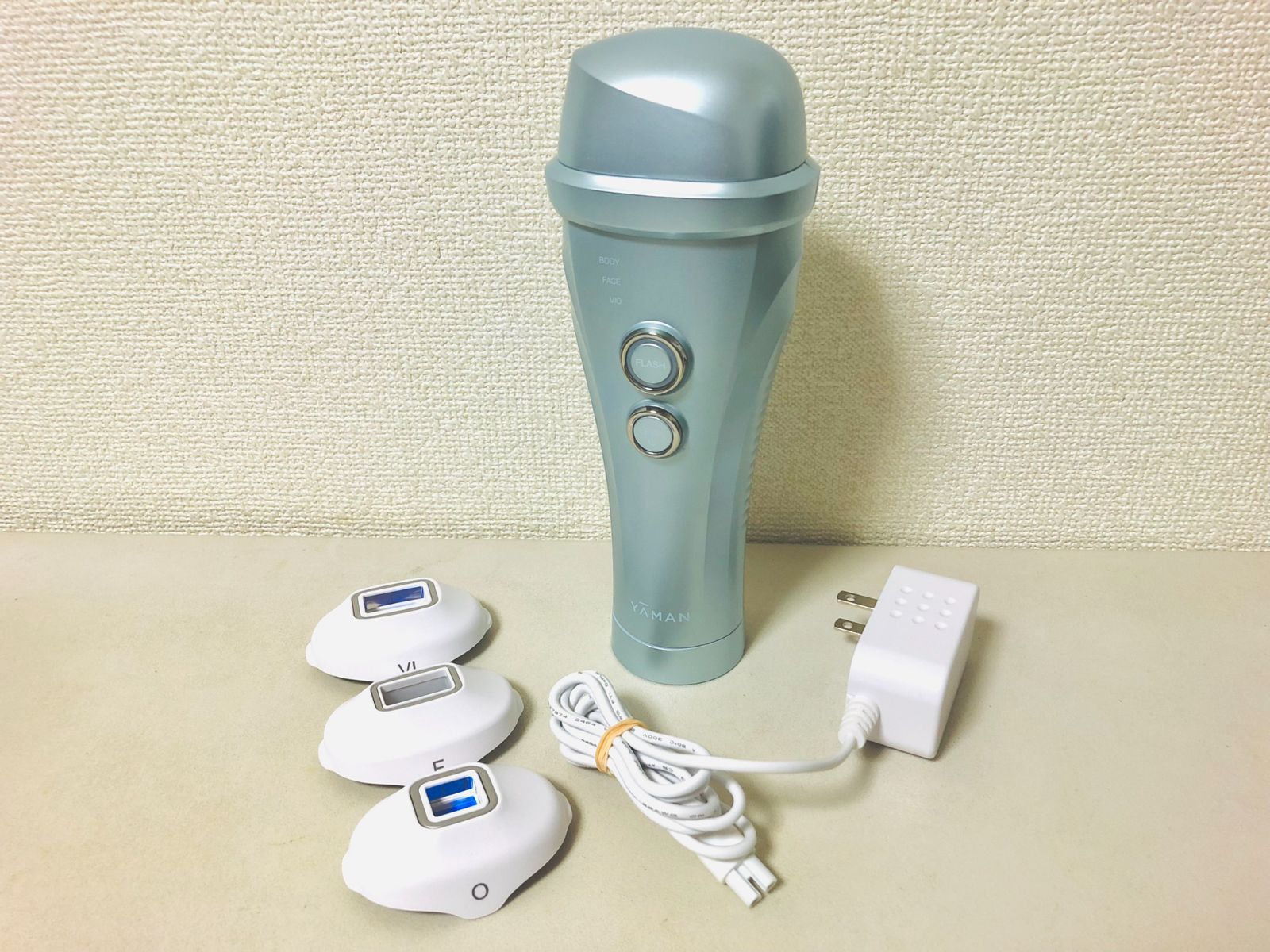 ほぼ新品の美品】ヤーマン防水脱毛器YA−MAN YJEA0L BLUE-