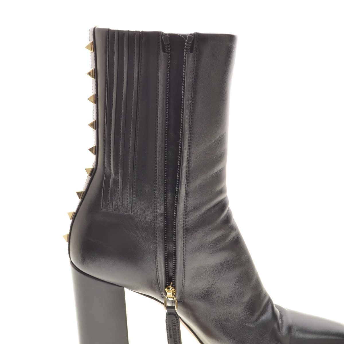 【VALENTINO】バックロックスタッズ サイドジップブーツ VALENTINO】バックロックスタッズ サイドジップブーツ