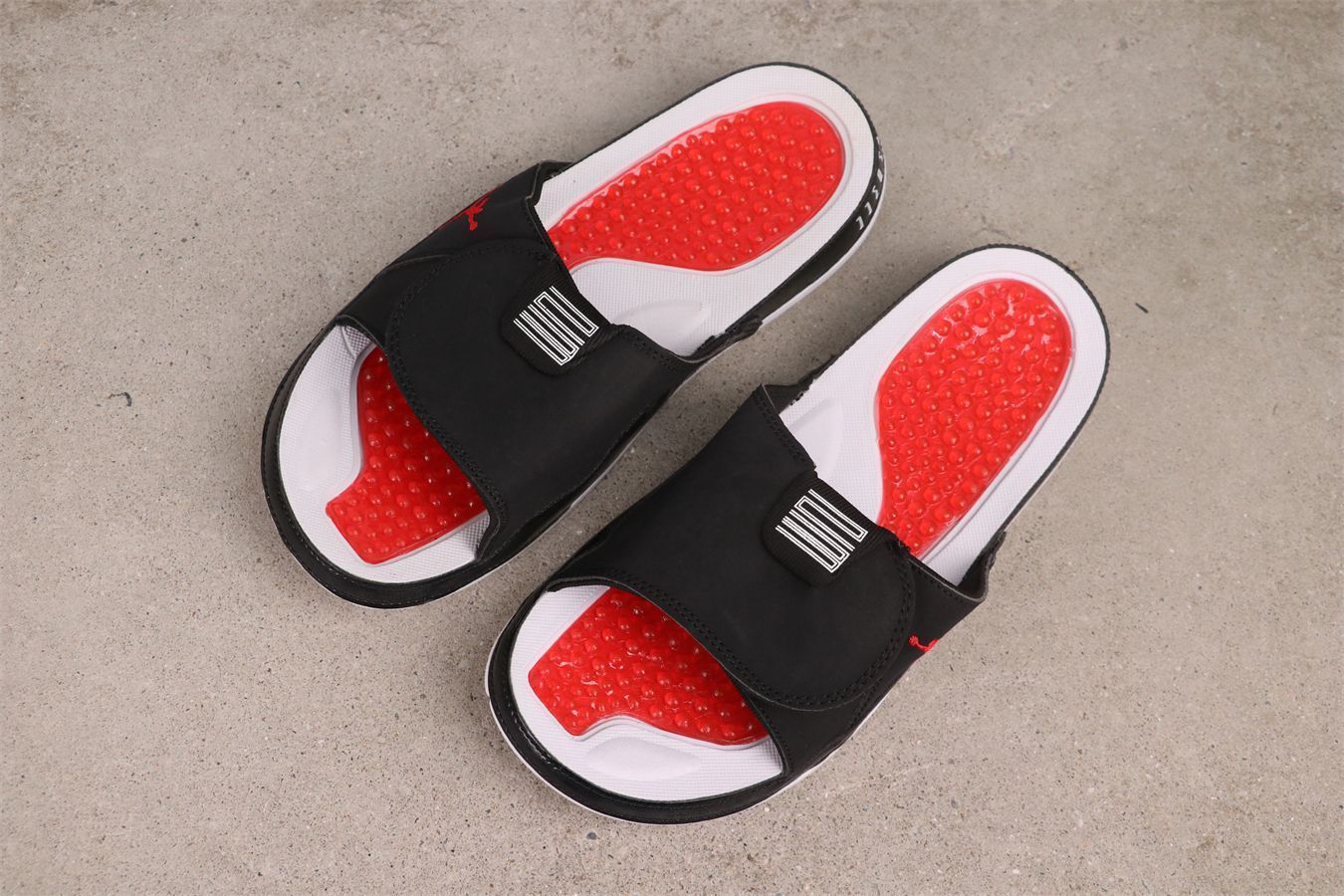  今日 Air Jordan AA 1336-006 ブラックレッド スリッパ スニーカー キッズシューズ