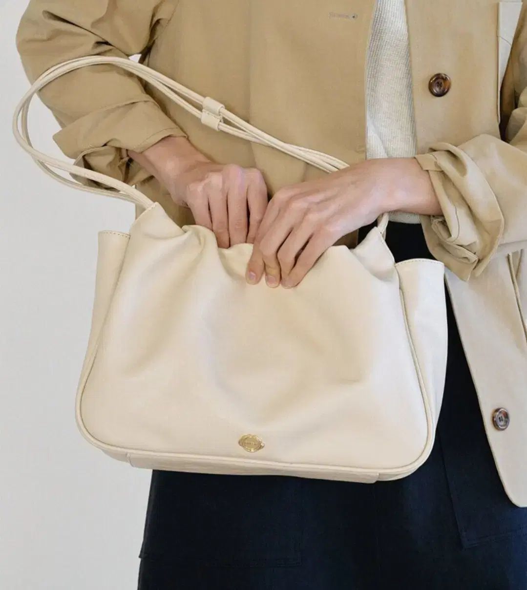 ANEDIT (未編集) Shirring Eazy Open Hobo Bag - メルカリ
