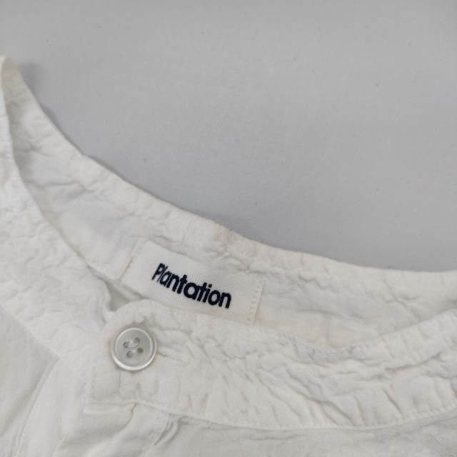 Plantation デザインブラウス プランテーション シャツ ホワイト Plantation バンドカラー シワ加工 製品染め ブラウス シャツ