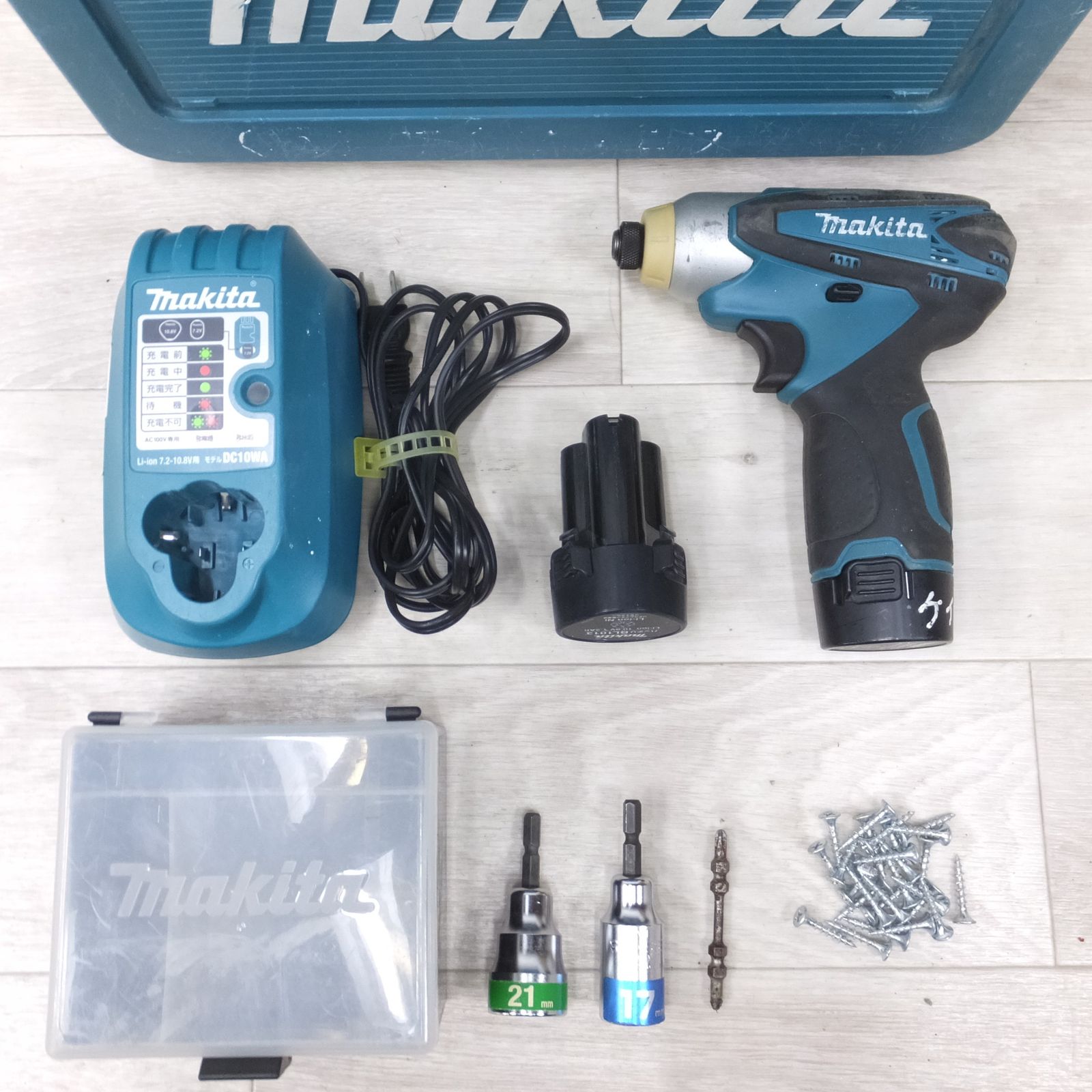 Makita インパクトドライバー バッテリー4個セット Makita インパクトドライバー バッテリー4個セット