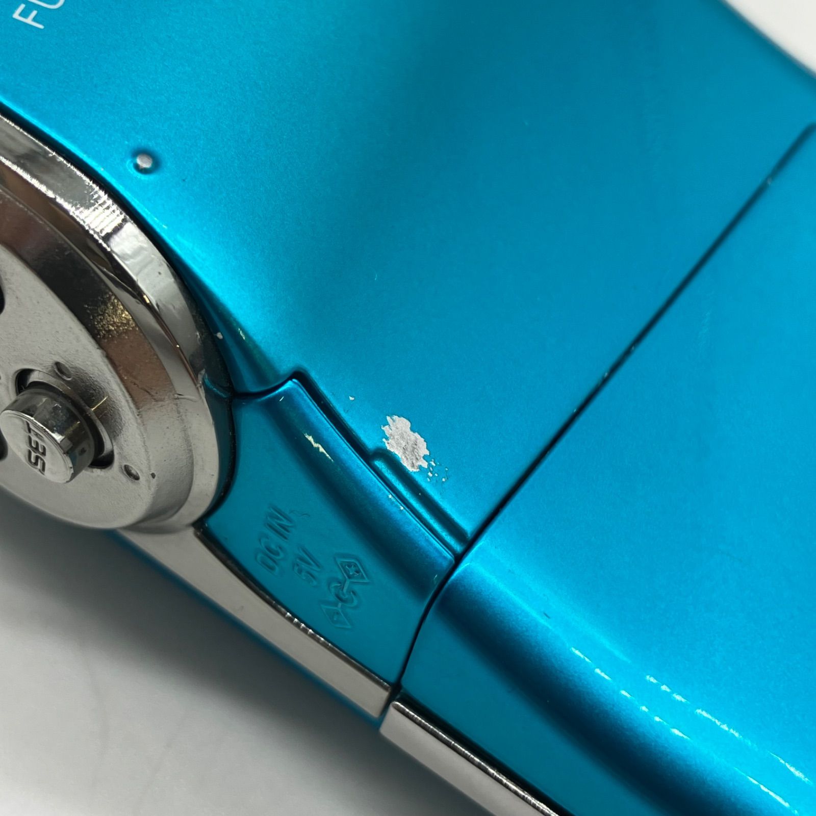 (美品)SANYO デジタルムービーカメラ Xacti CG100 レッド SANYO デジタルムービーカメラ Xacti CG100 レッド DMX-CG100(R) 通電