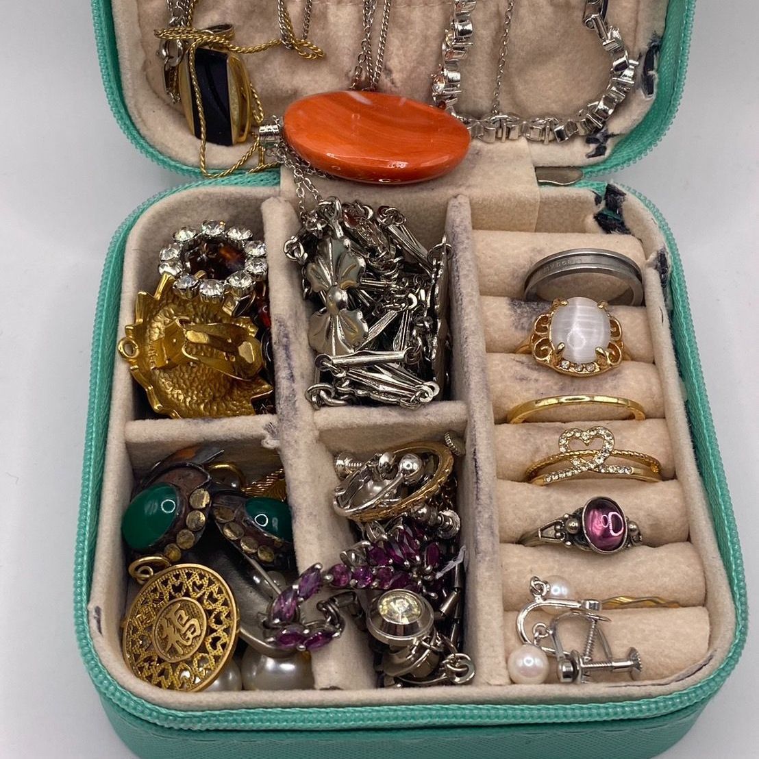 まとめ売りネックレス他アクセサリーセット ジャンク 大量 約5キロ まとめ売りネックレス他アクセサリーセット ジャンク 大量 約5キロ