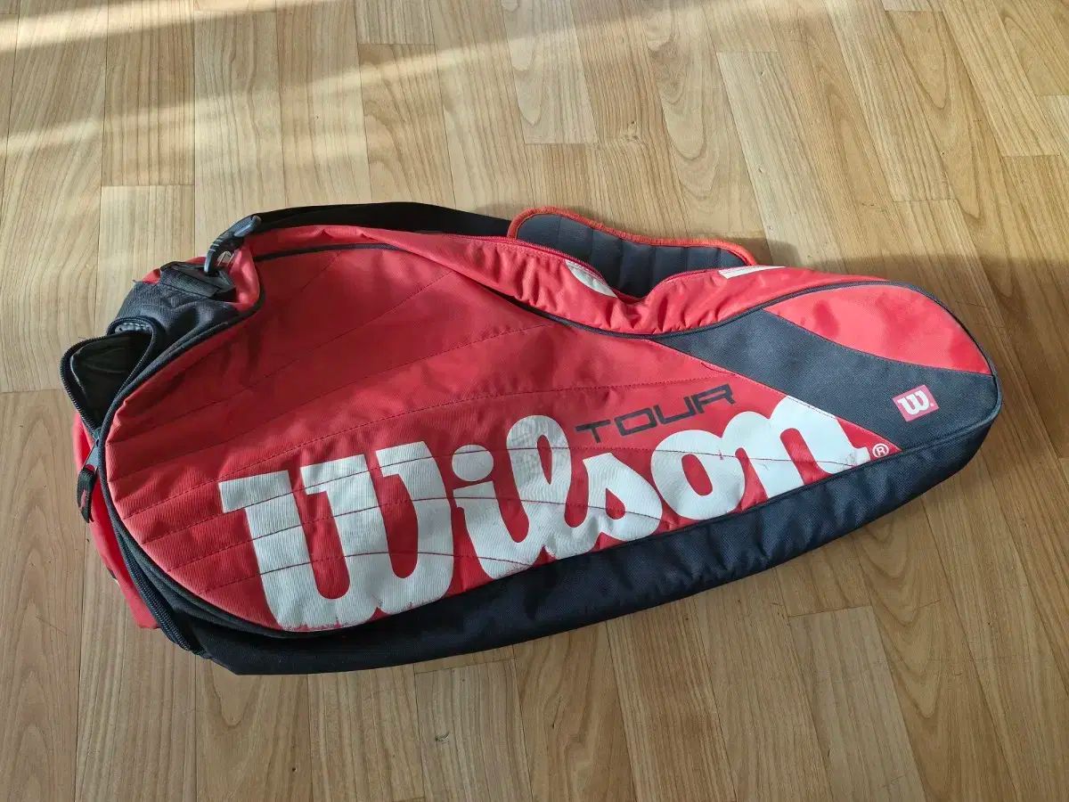ウィルソン ( Wilson ) ツアー テニス バッグ (赤)