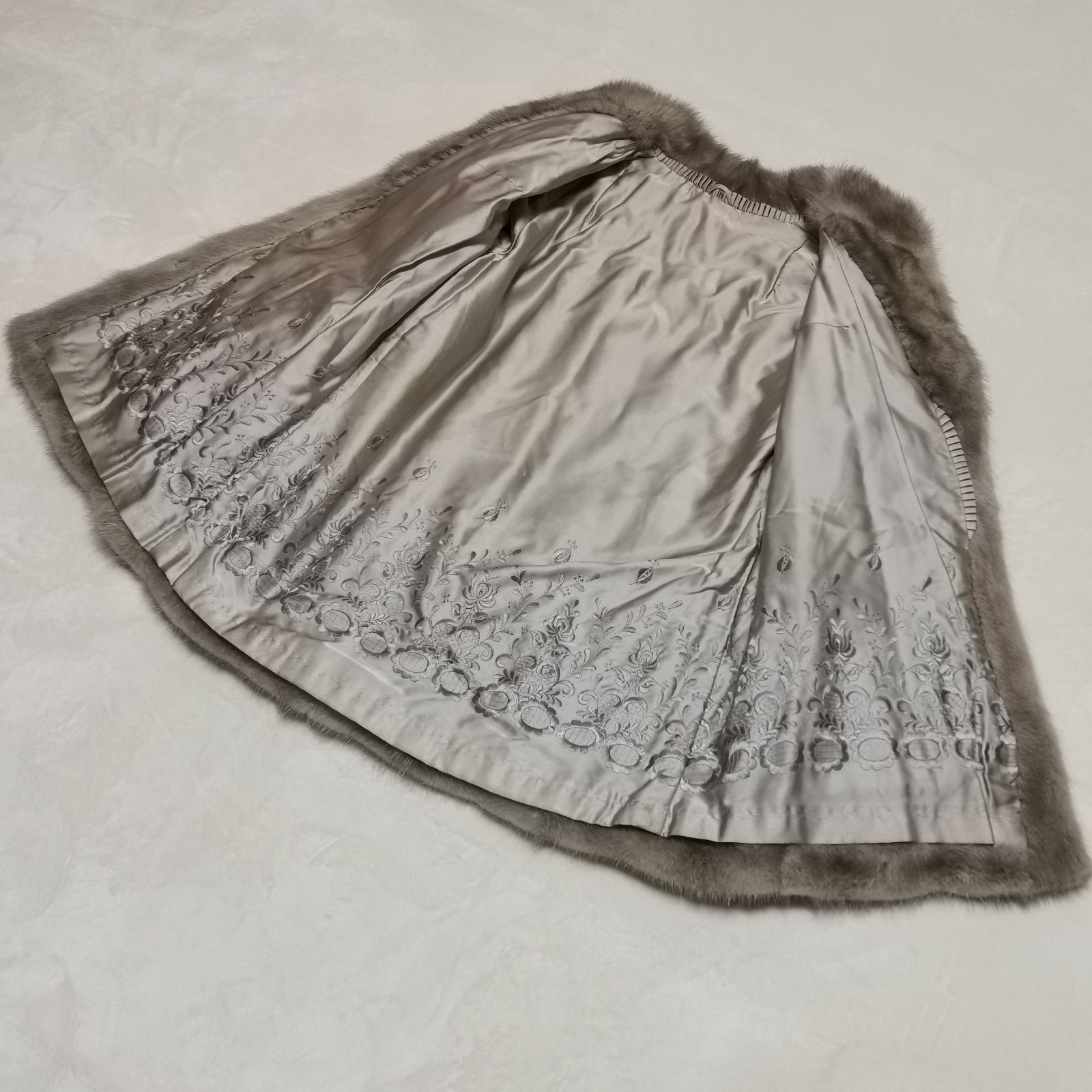 美品サガロイヤル最高級金タグ パールミンクショートコート ファー