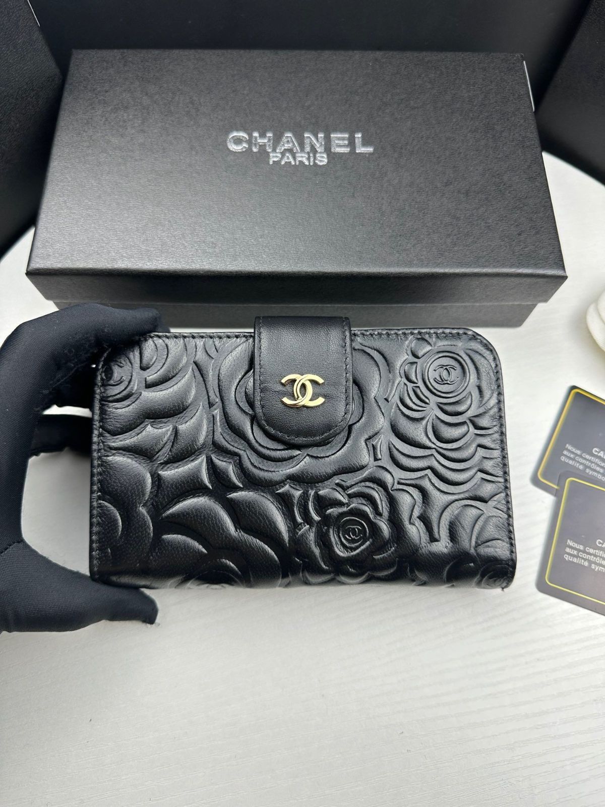 【美品】 シャネル 二つ折り財布CHANEL財布