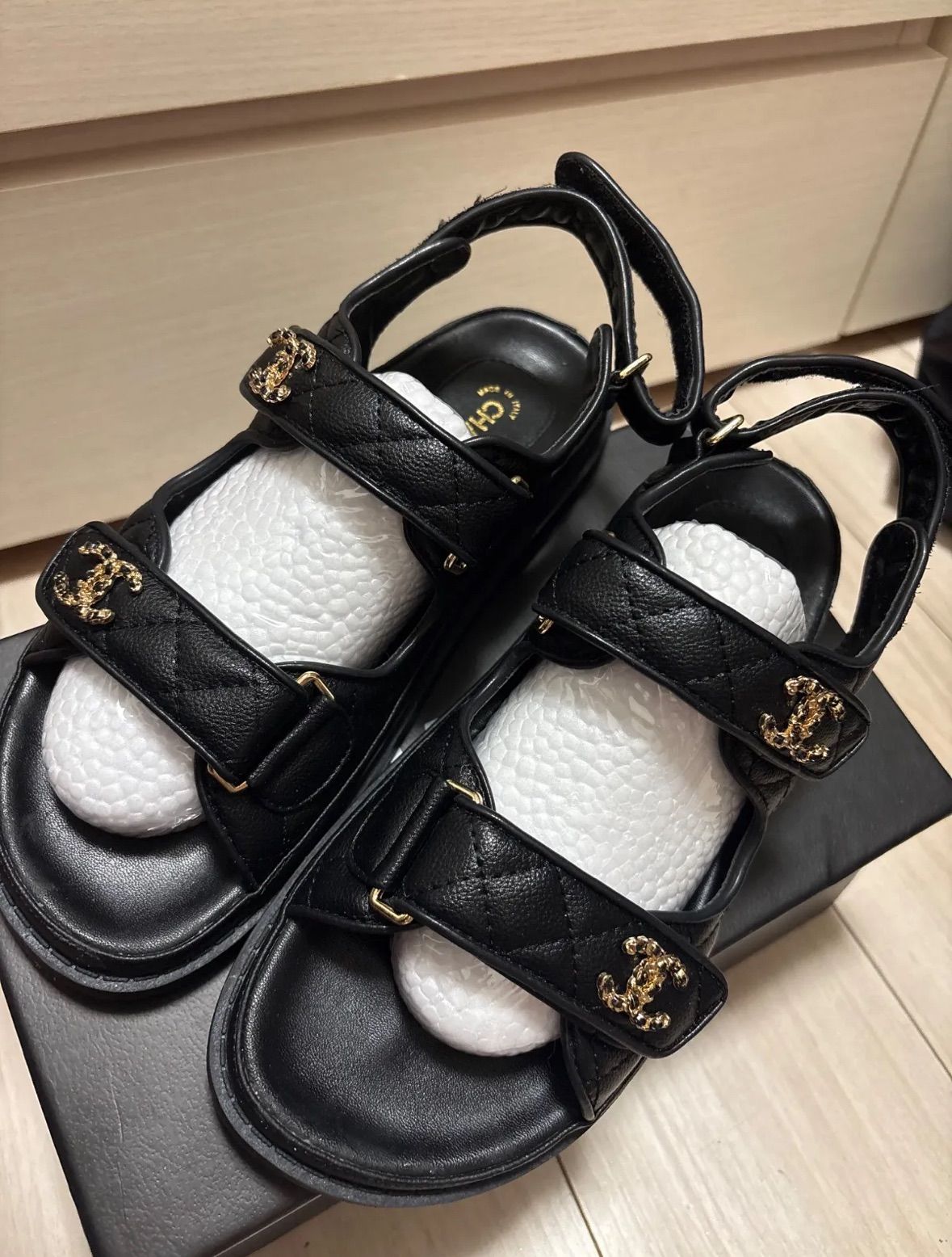CHANEL ブラック スポーツサンダル 38 楽天市場】CHANEL シャネル G31463 CC ココマーク トング