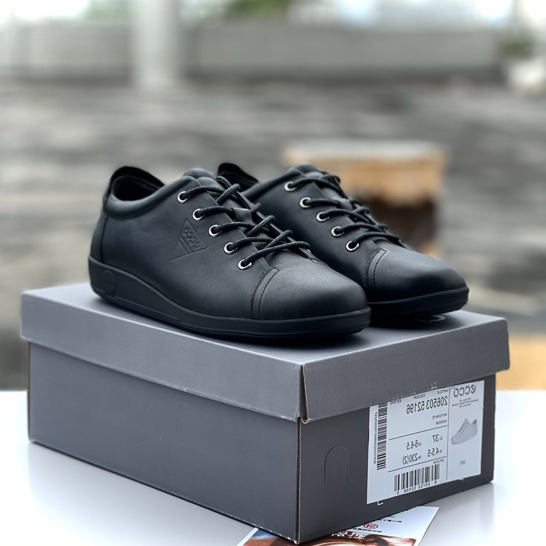 新品未使用✨大特価✨ECCO 本革 カジュアルシューズ レディース 
