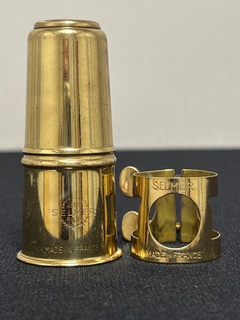 【SELMER】アルトサックスリガチャー　small in キャップ付 セルマーsmall IN アルトサックスリガチャー＆キャップ SELMER】アルト