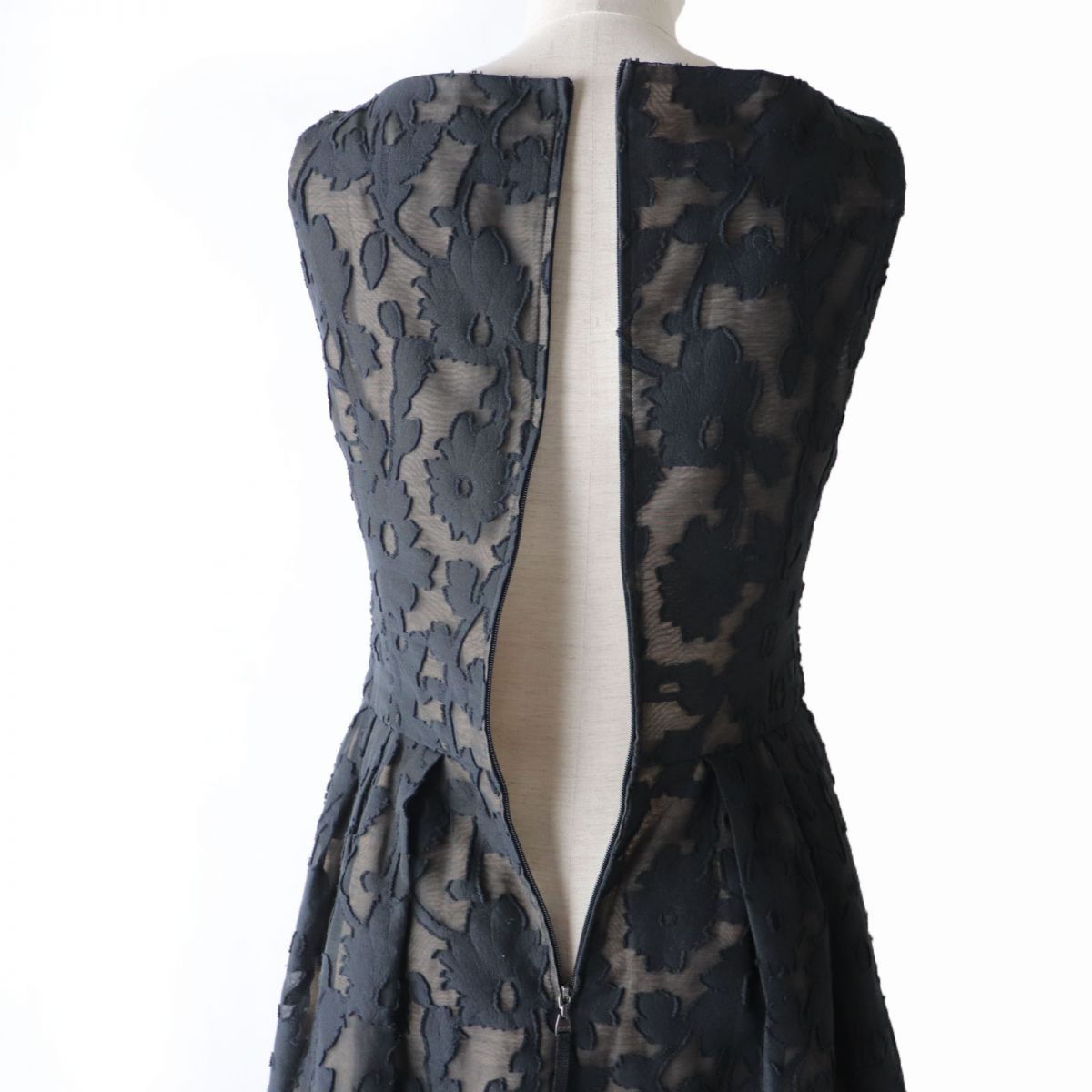 極美品☆正規品 FOXEY フォクシー 34586 ノースリーブ レースリボン 