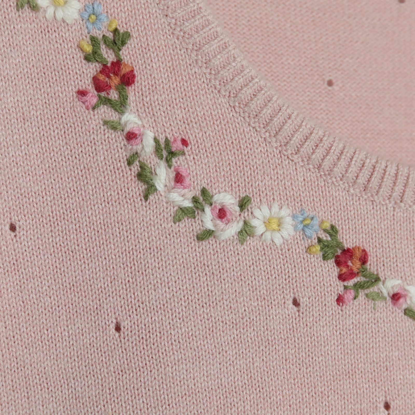 ワンダフルワールド カネコイサオ☆お花の刺繍付き♪半袖ニット