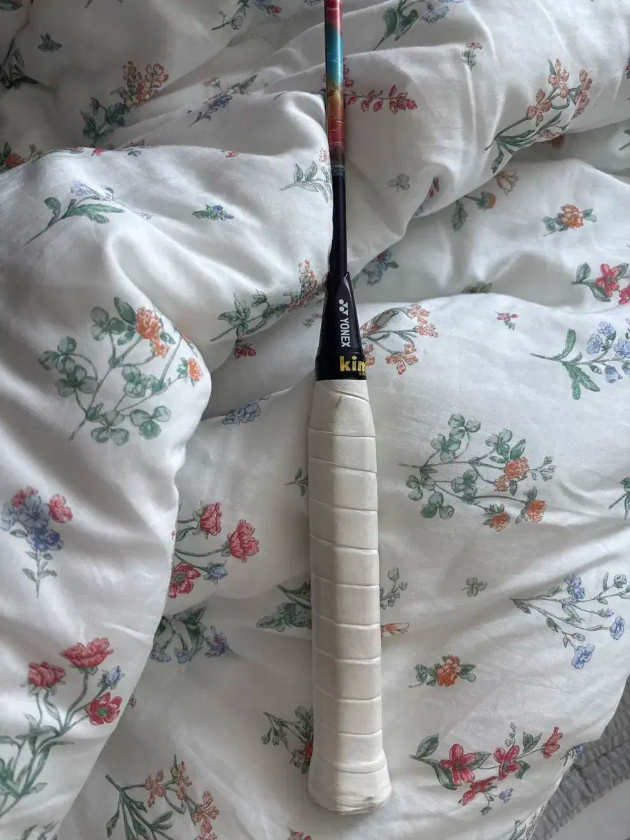 YONEX