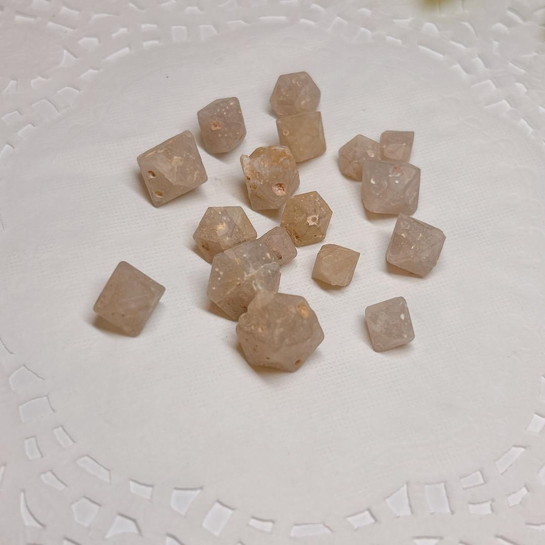 E14174】ベータクォーツ 高温水晶 β-Quartz 水晶 クォーツ クリスタル