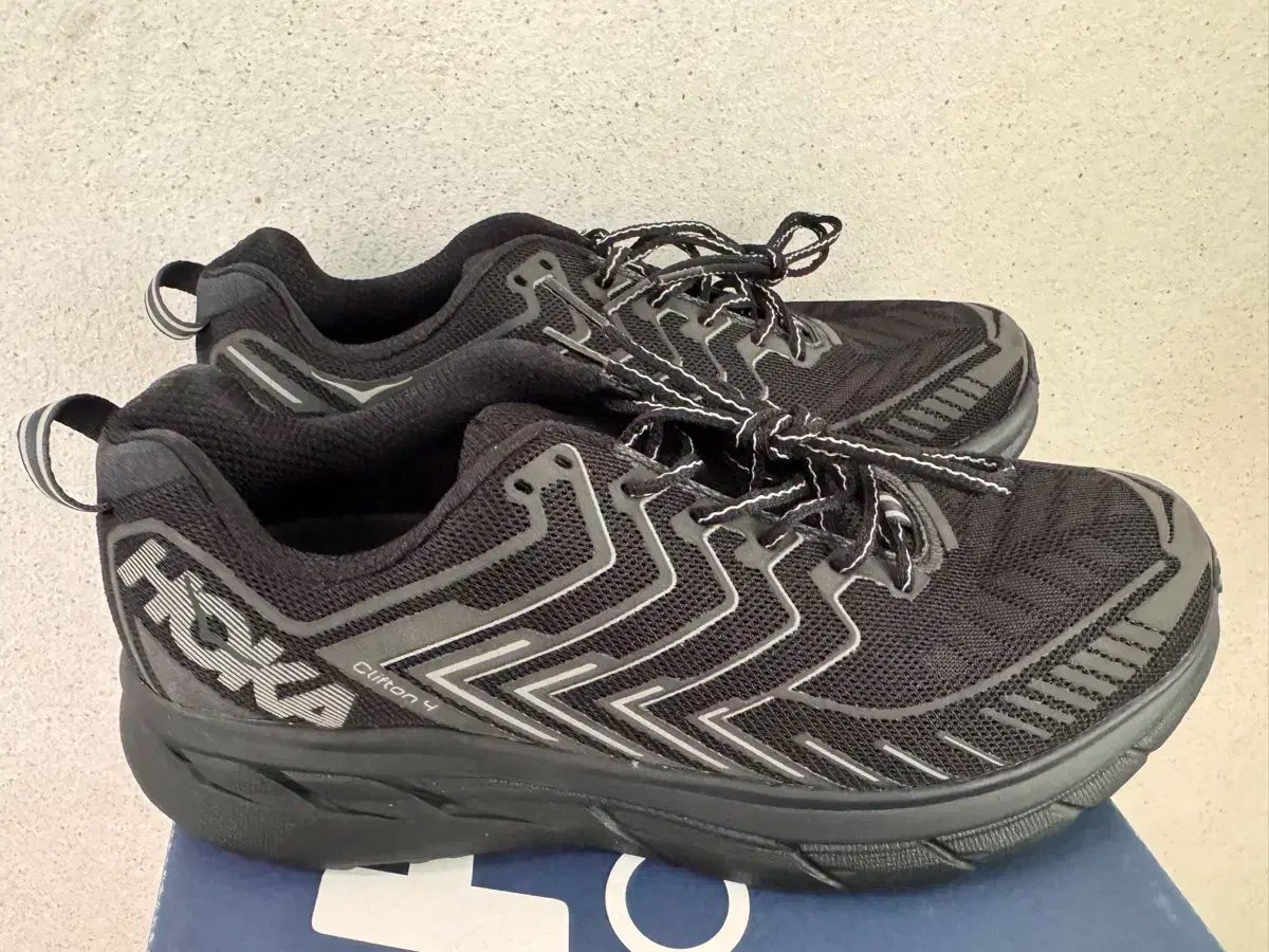 グランドアクシス US米軍仕様？カスタム車両