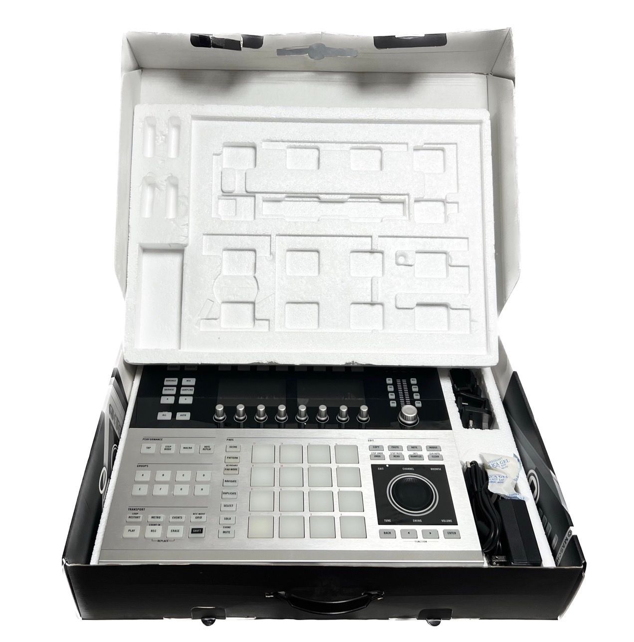☆希少品‼ 極美品 Native Instruments MASCHINE STUDIO PLATINUM  