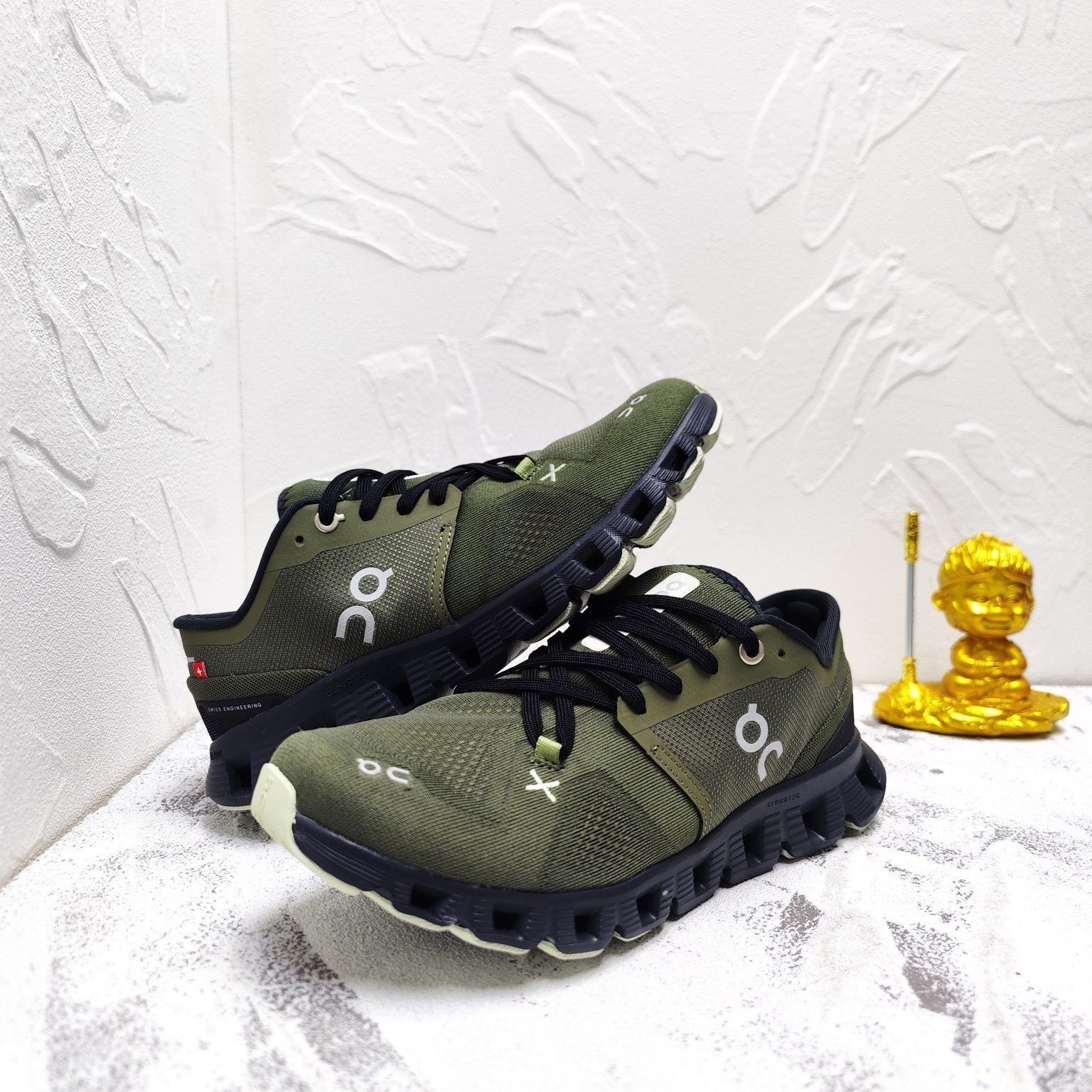 On Cloud X3 Sneakers オン クラウドX3 ジョギング スポーツ トレーニング ランニングシューズ メンズ レディース スニーカー タウンユース ミリタリーグリーン