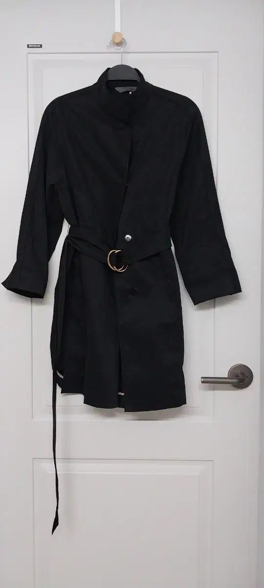 デコ 黒 ベルト ショート トレンチ コート