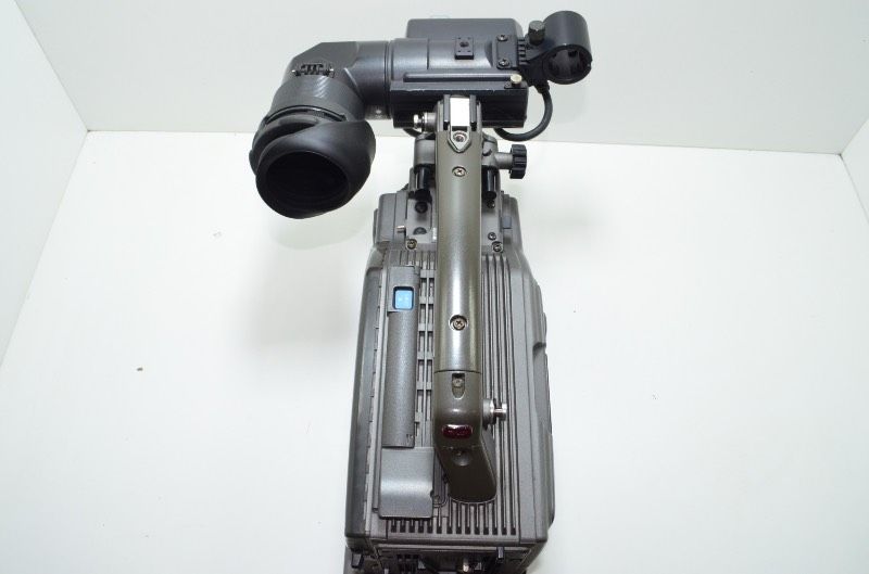 送料無料】 ソニー SONY DSR-500WS DVCAM デジタルビデオカメラ 業務用