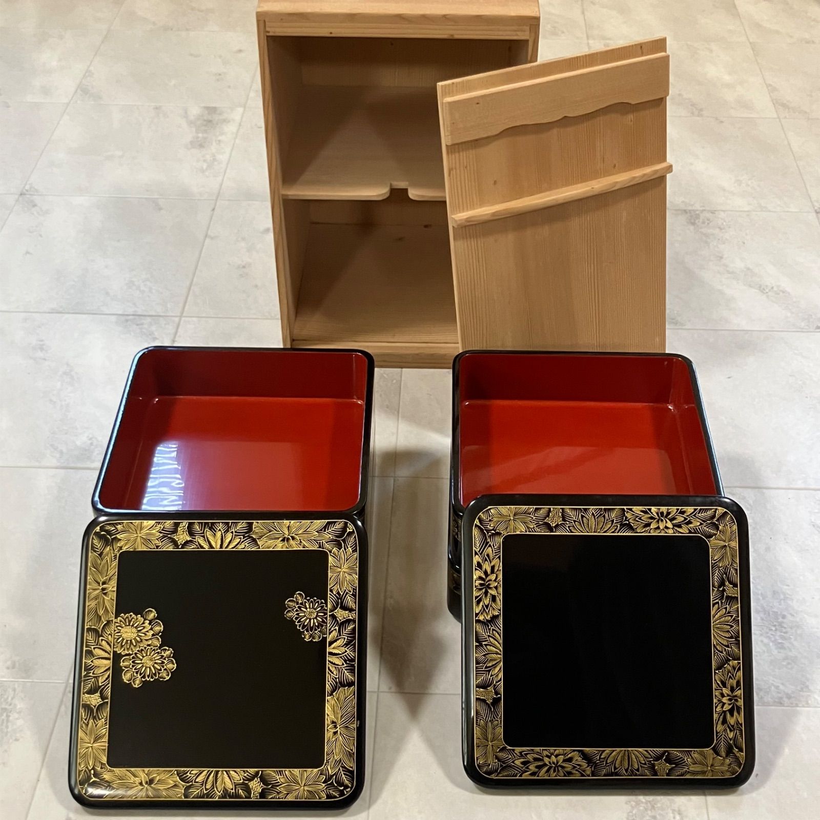 高級輪島塗　重箱　美品　箱や包装紙はシミ有り 高級輪島塗 重箱 美品 箱や包装紙はシミ有り