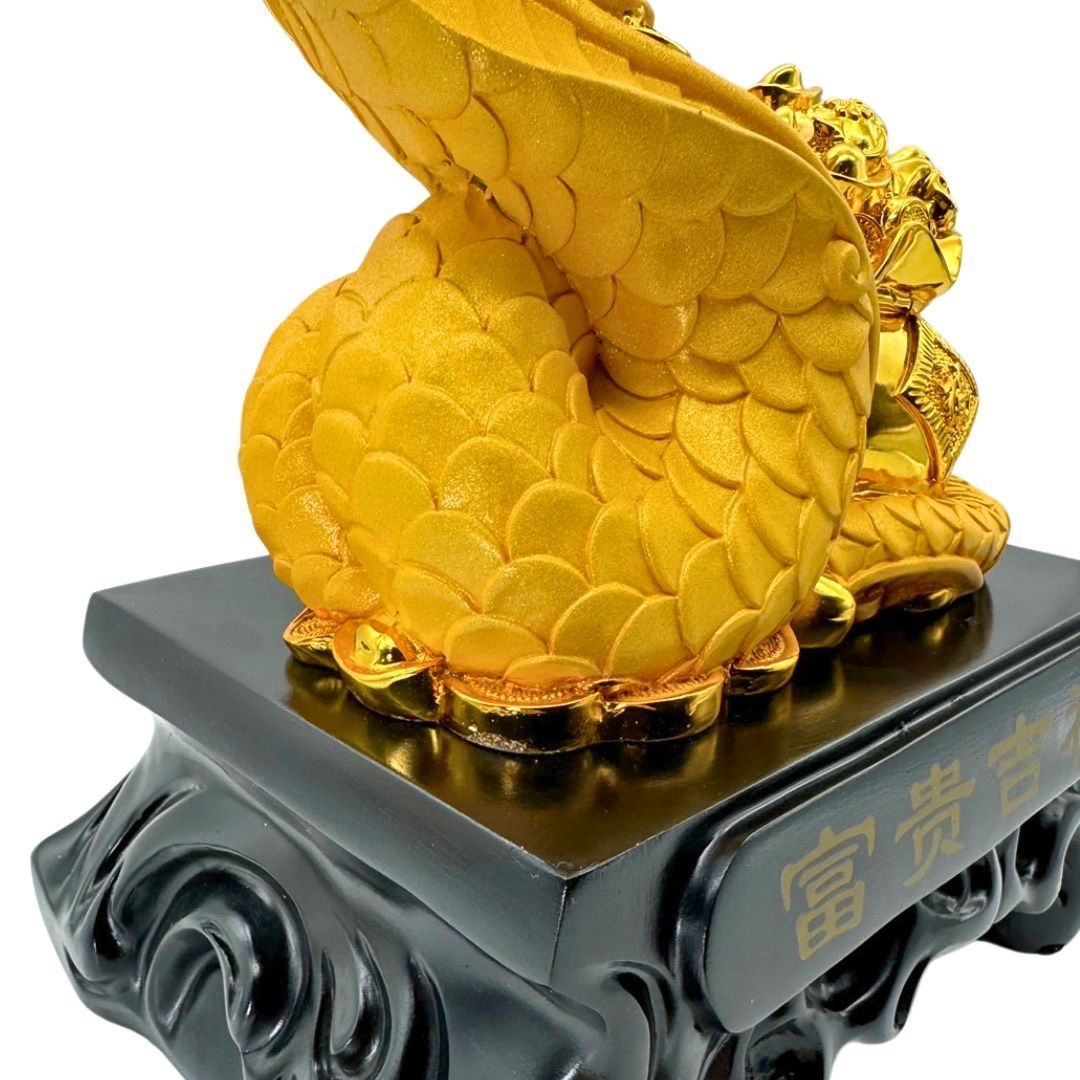 風水 干支 巳 ゴールド 置物 蛇 ヘビ 十二支 縁起物 おしゃれ かっこいい ギフト インテリア オブジェ キラキラ プレゼント 飾り 雑貨 お守り ゴールド アイテム 神 パワースポット 開運 金運 財産運 出世運 恋愛運 幸福 成功 贈り物 NEXPOTALLINN_EU