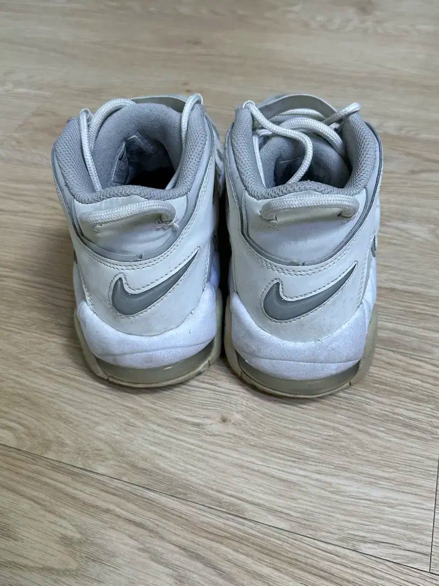 NIKE ナイキ