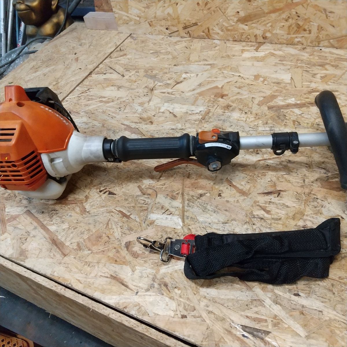 中古草刈機 刈払い機 共立 SRE2230 軽量 実働品 - メルカリ